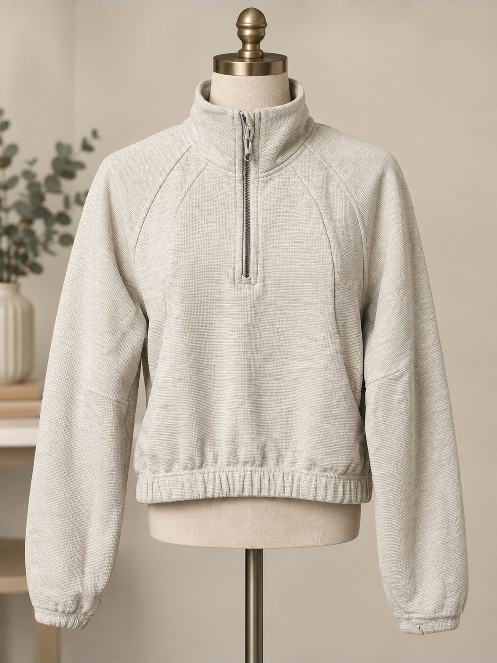 Lululemon cropped Scuba in Waffle Material